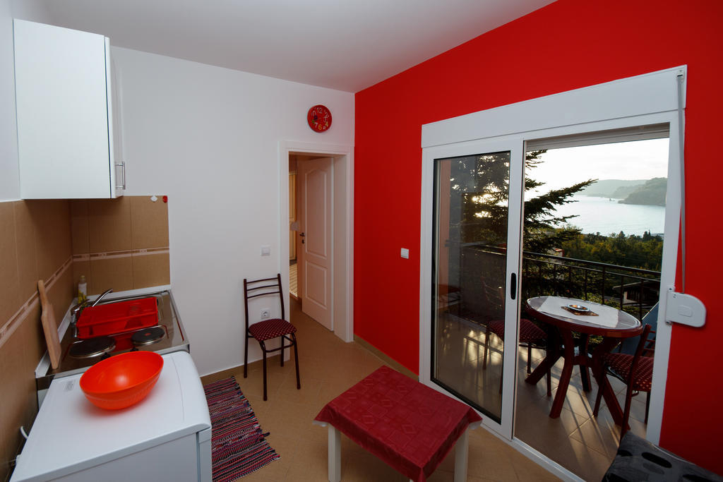 סוטומורה Apartments Sergej חדר תמונה