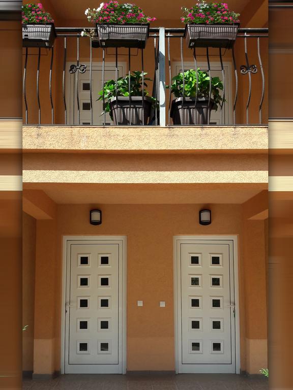 סוטומורה Apartments Sergej מראה חיצוני תמונה